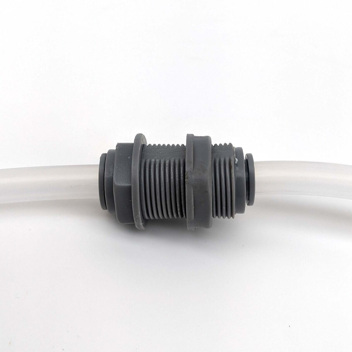 duotight – 8mm (5/16”) Female x 8mm (5/16”) Female Bulkhead with Locknut